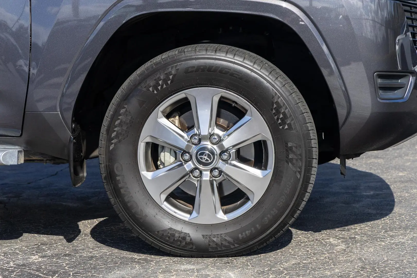 2022 Toyota Landcruiser Gallery Image 21