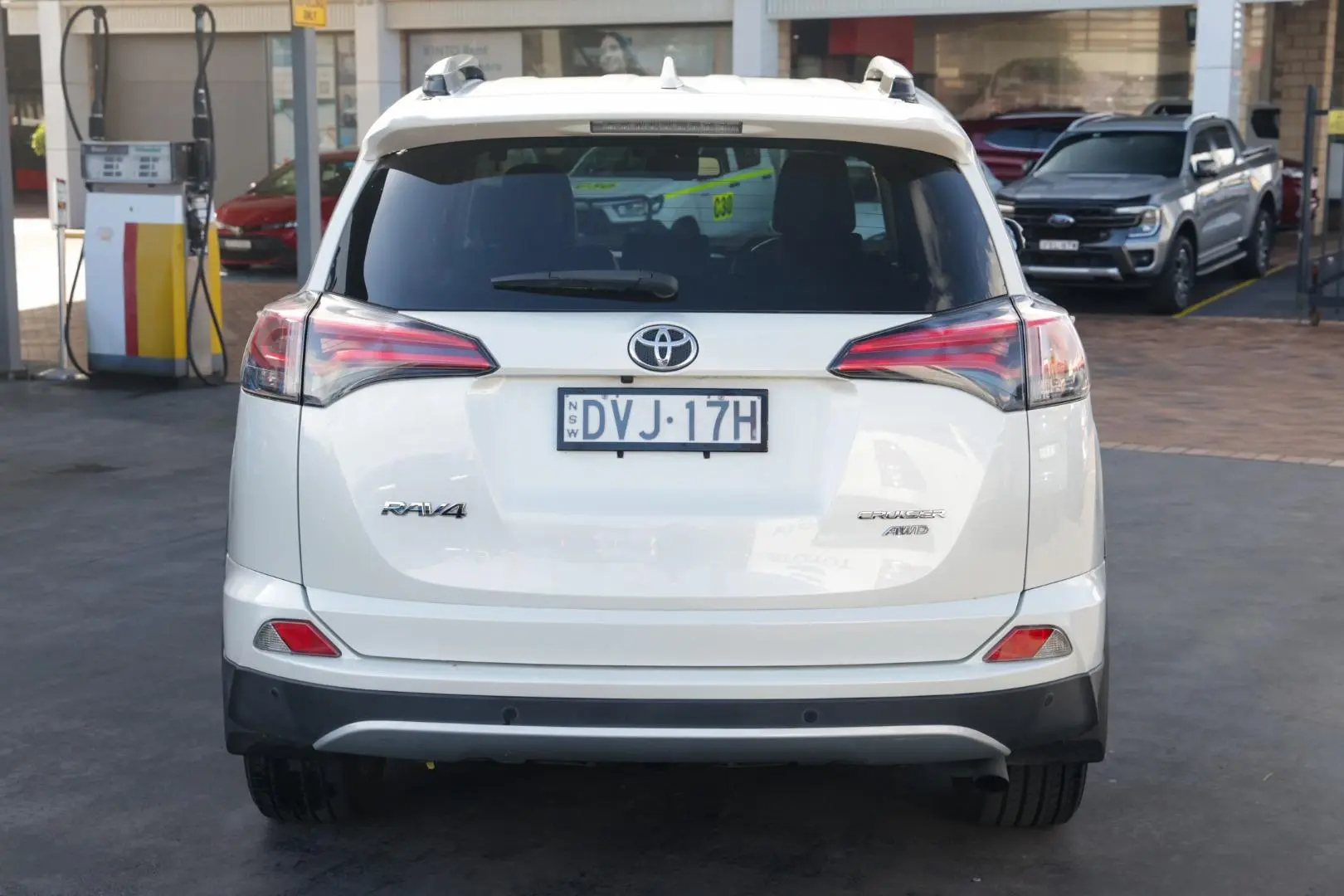 2018 Toyota RAV4 Image 5