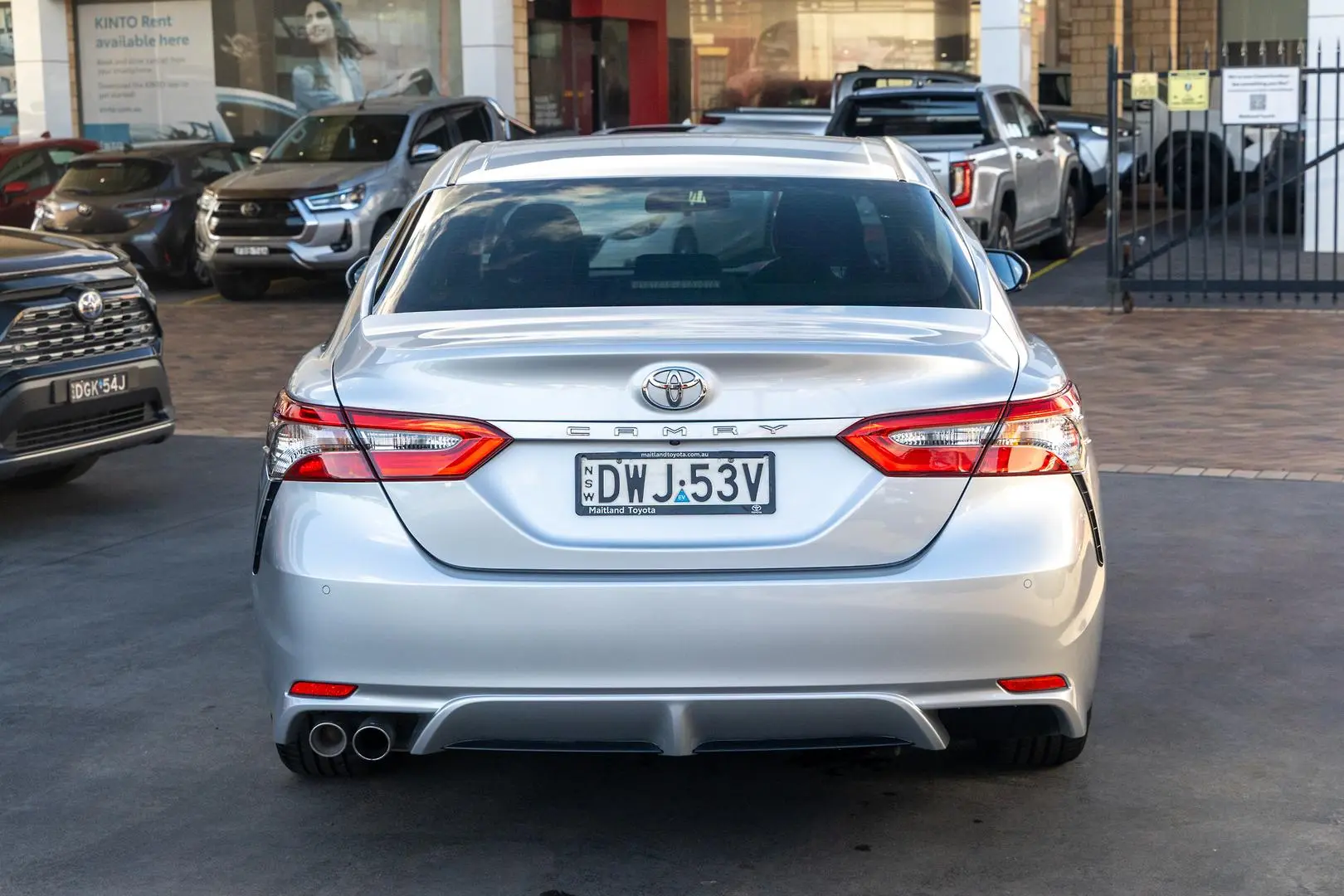 2018 Toyota Camry Gallery Image 5