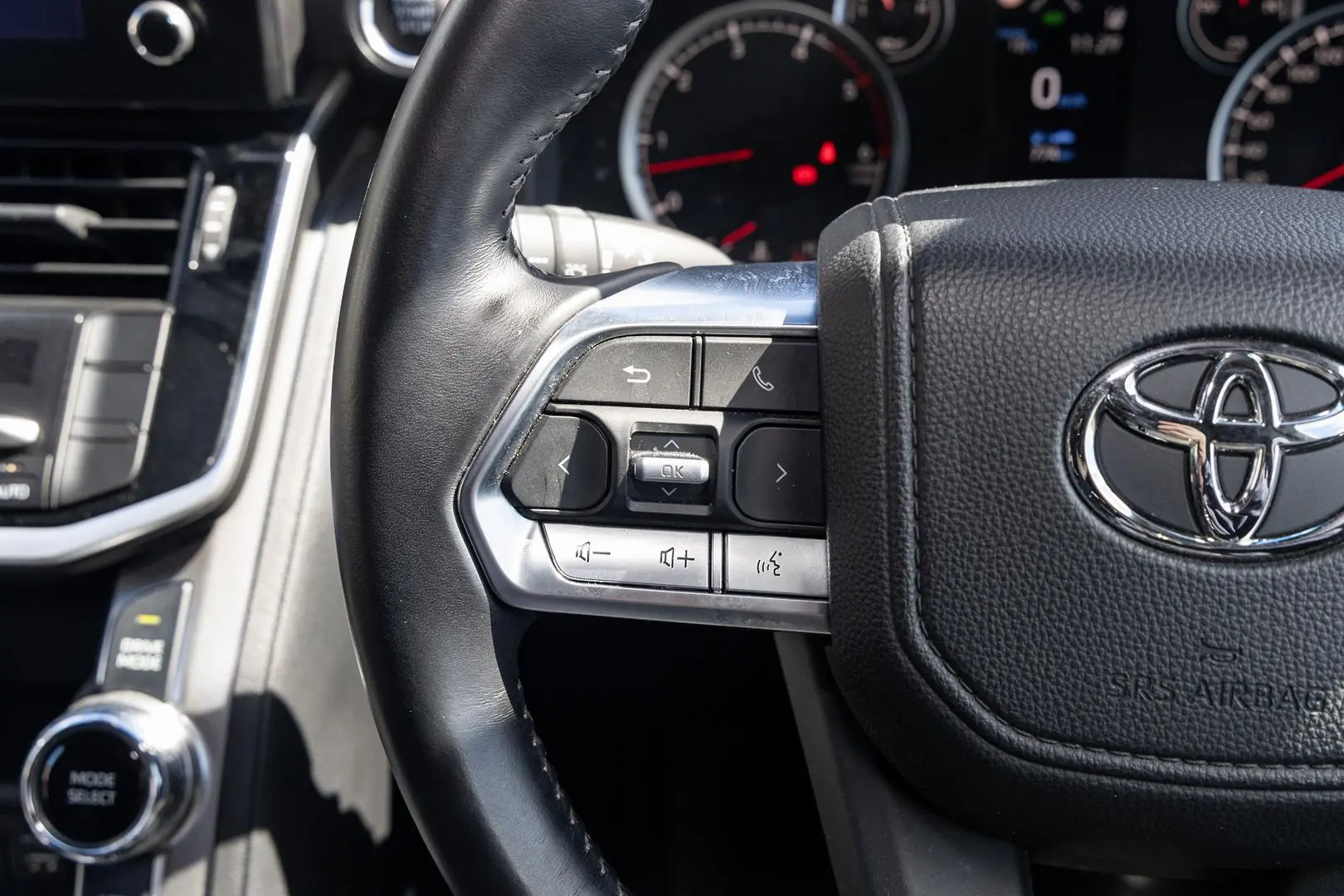 2024 Toyota Landcruiser Gallery Image 11