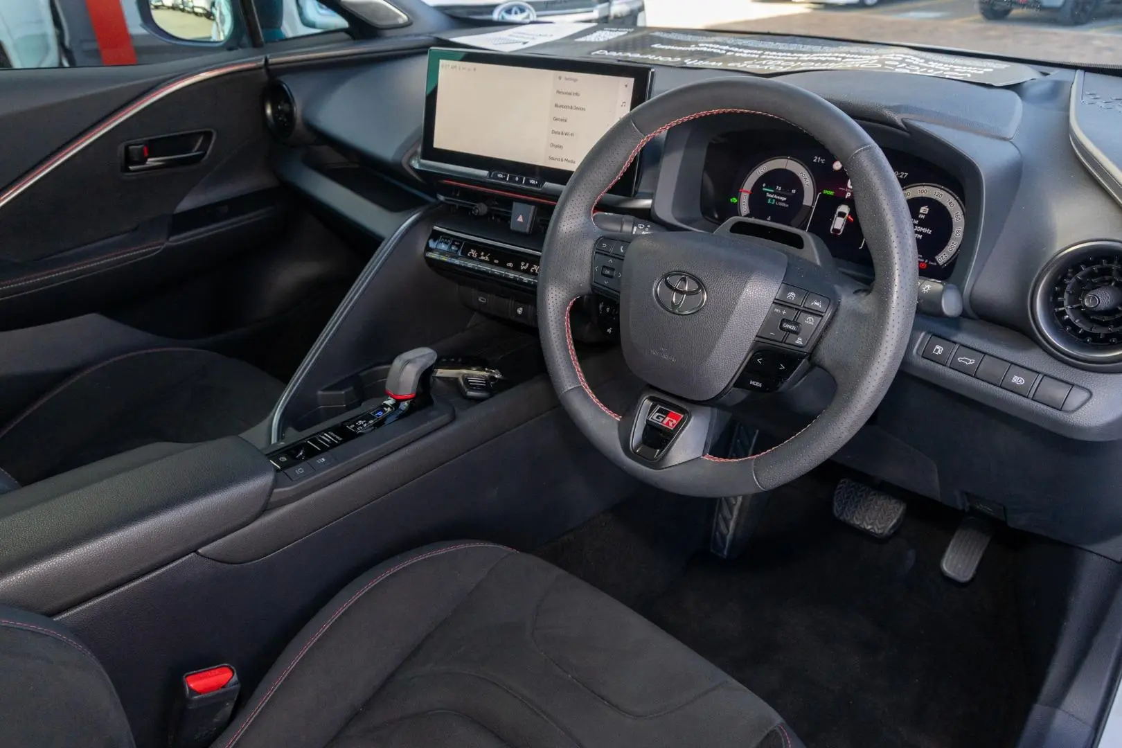 2024 Toyota C-HR Gallery Image 7