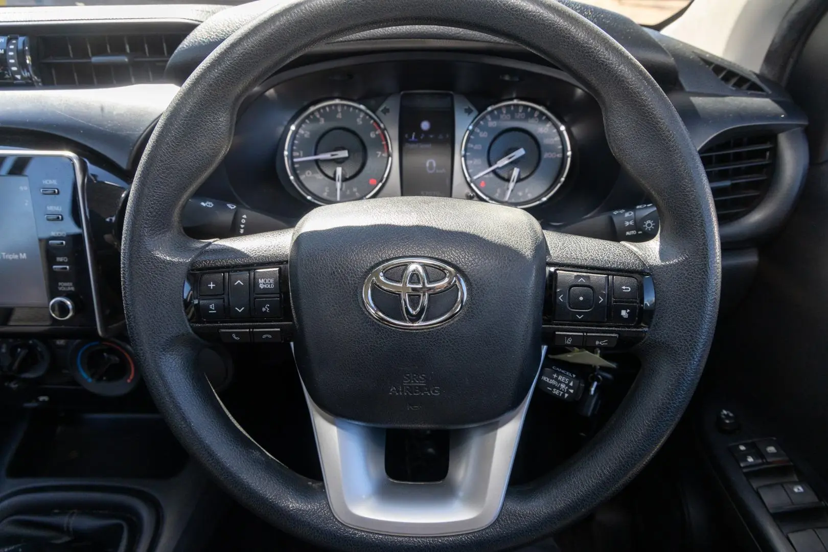 2021 Toyota Hilux Gallery Image 10