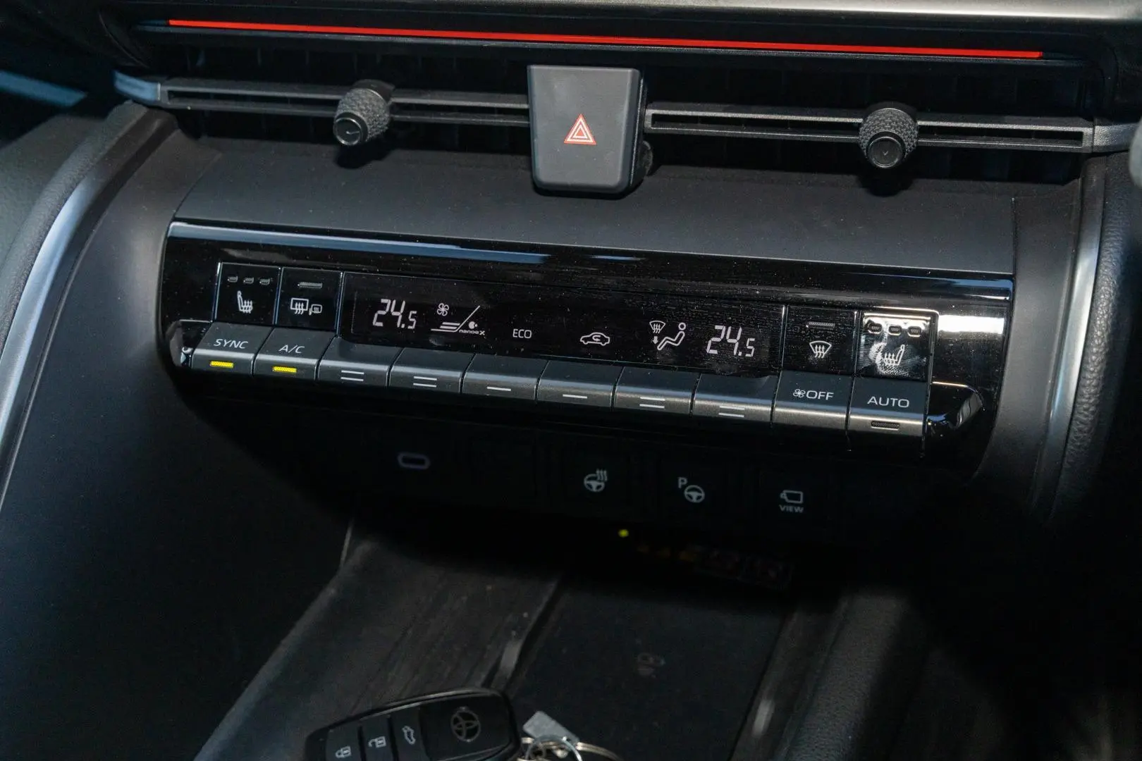 2024 Toyota C-HR Gallery Image 17