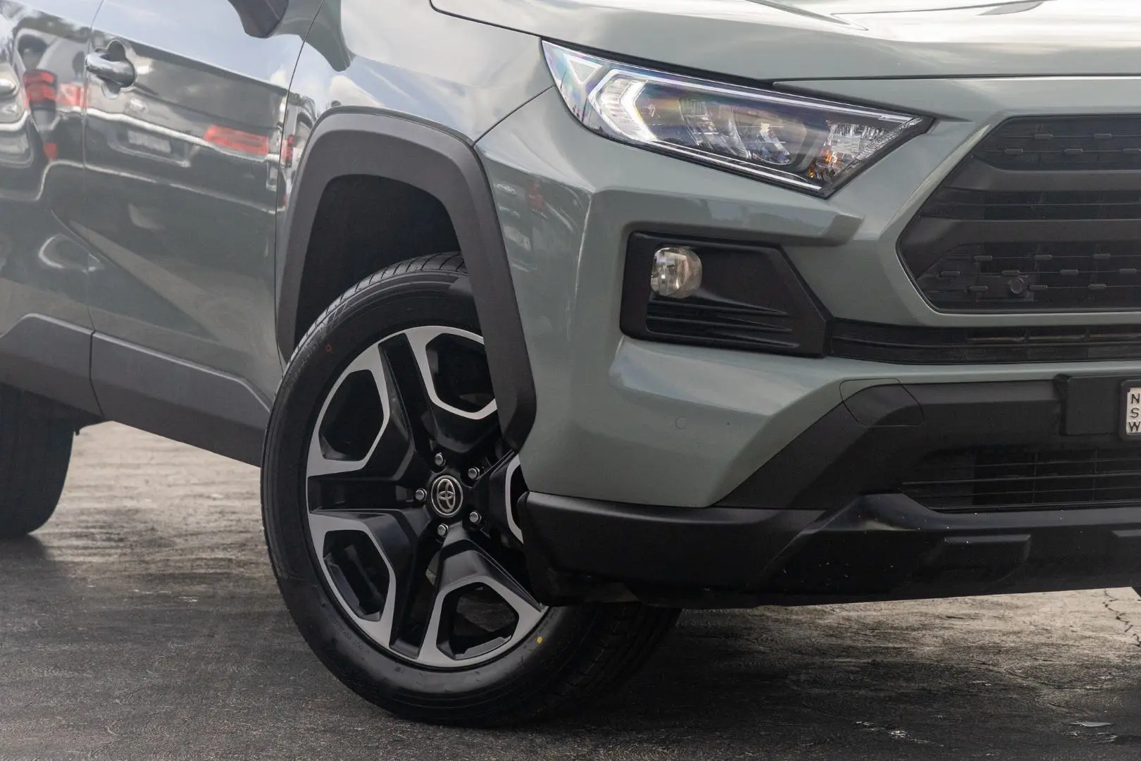 2019 Toyota RAV4 Gallery Image 6