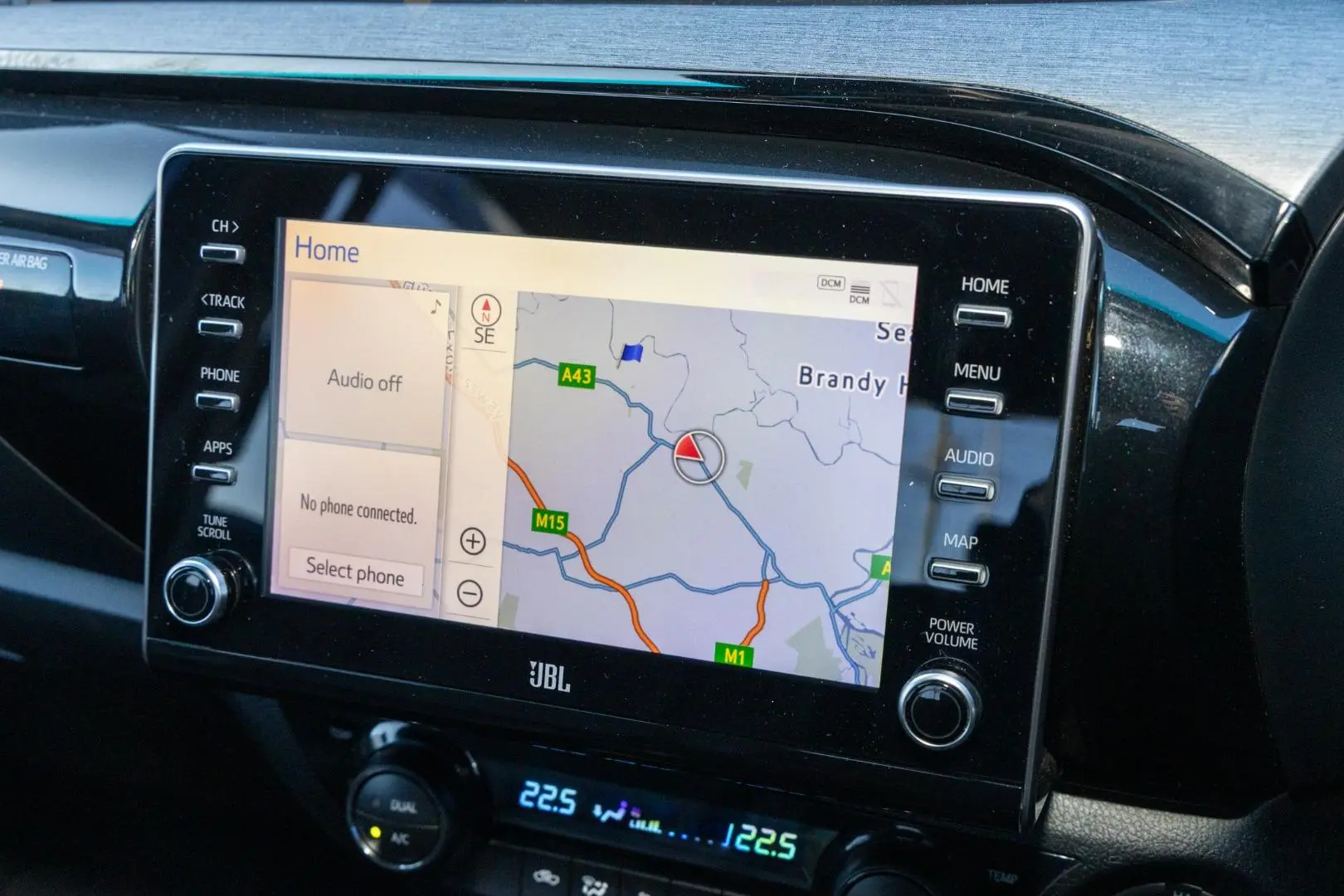 2021 Toyota Hilux Gallery Image 14