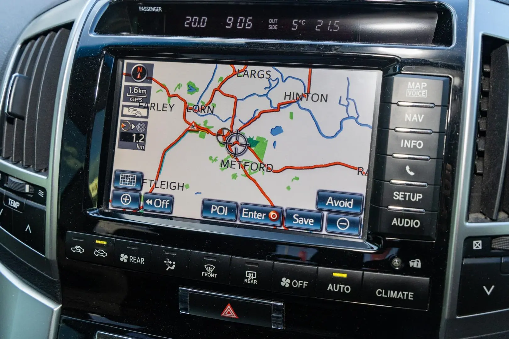 2015 Toyota Landcruiser Gallery Image 14
