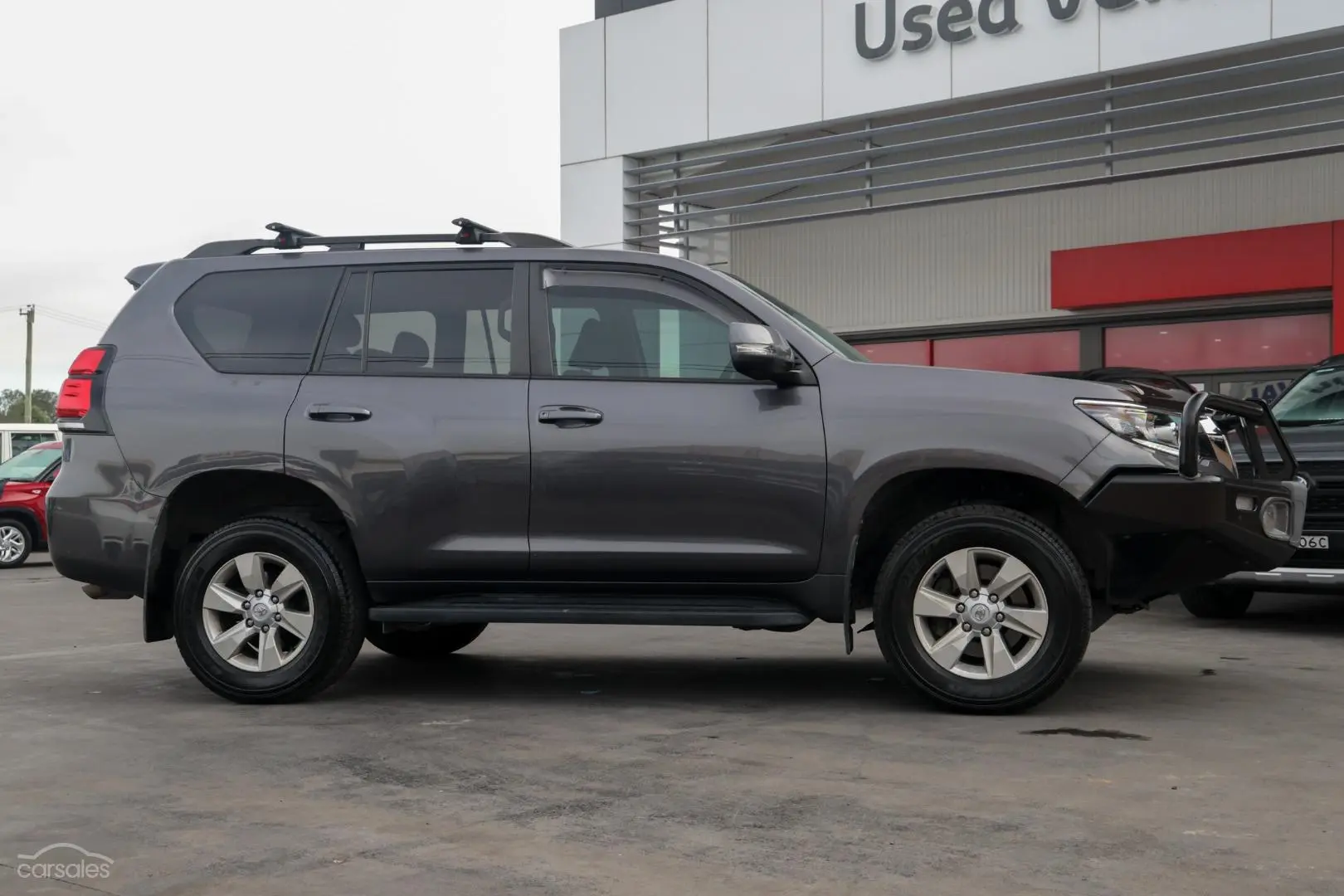 2021 Toyota Landcruiser Prado Image 3