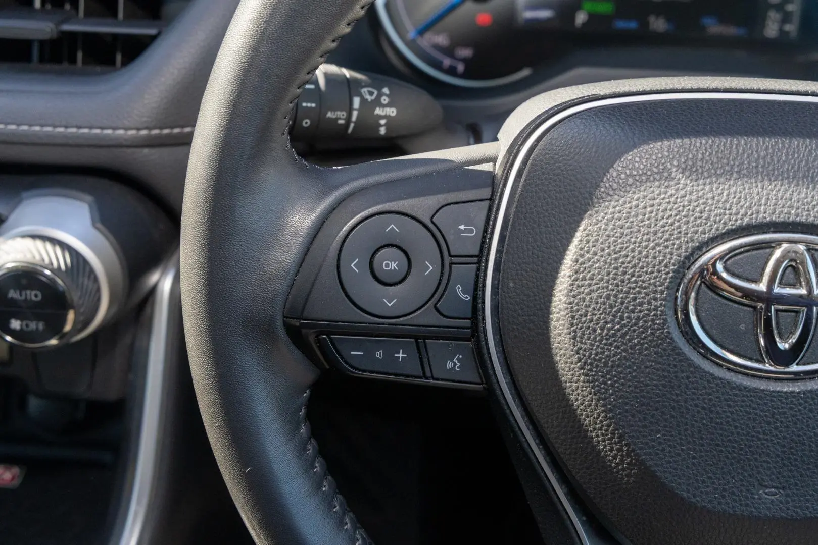 2024 Toyota RAV4 Gallery Image 11