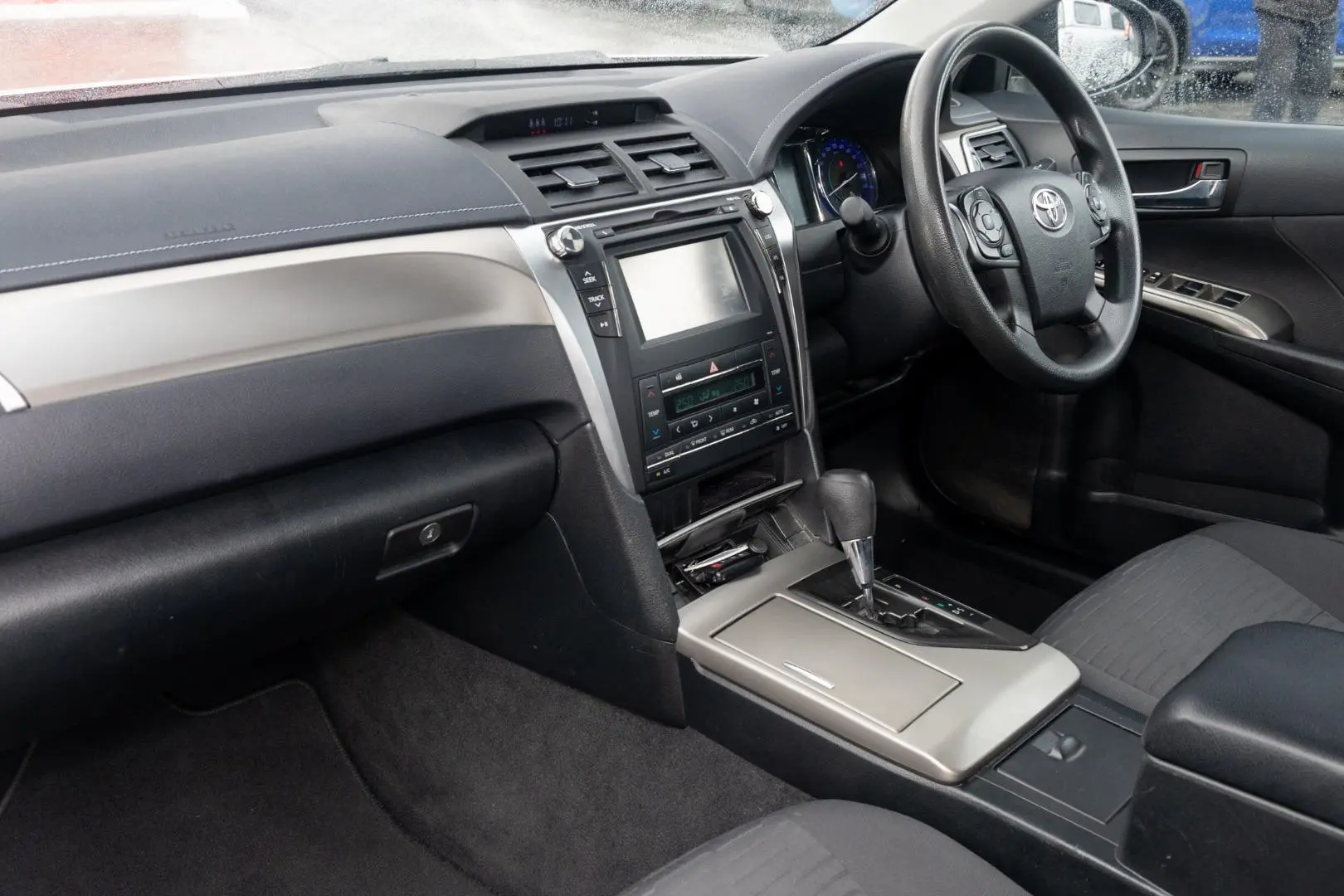 2016 Toyota Aurion Gallery Image 8