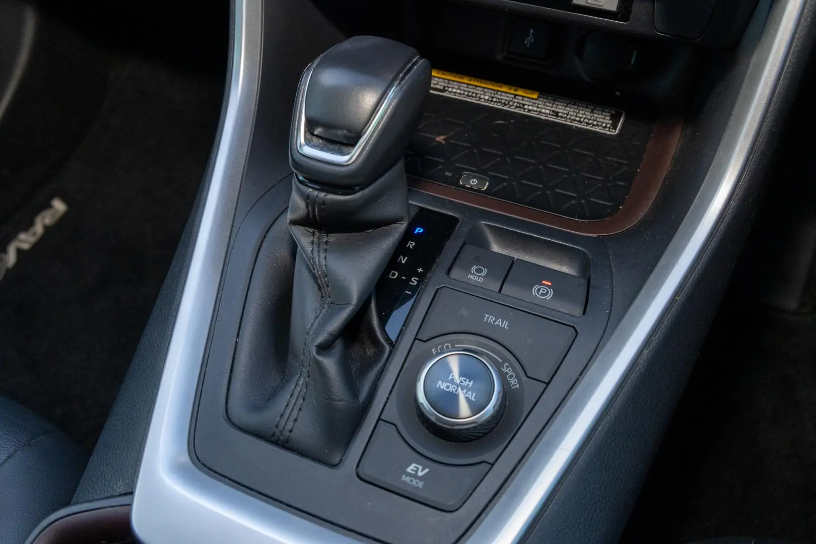 2021 Toyota RAV4 Gallery Image 17