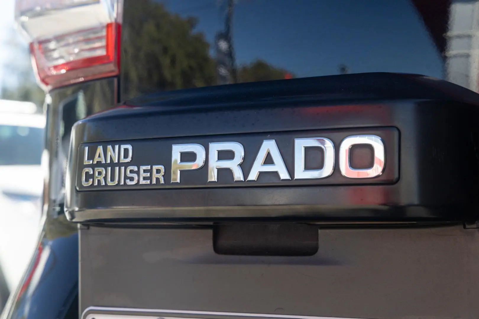2017 Toyota Landcruiser Prado Gallery Image 20