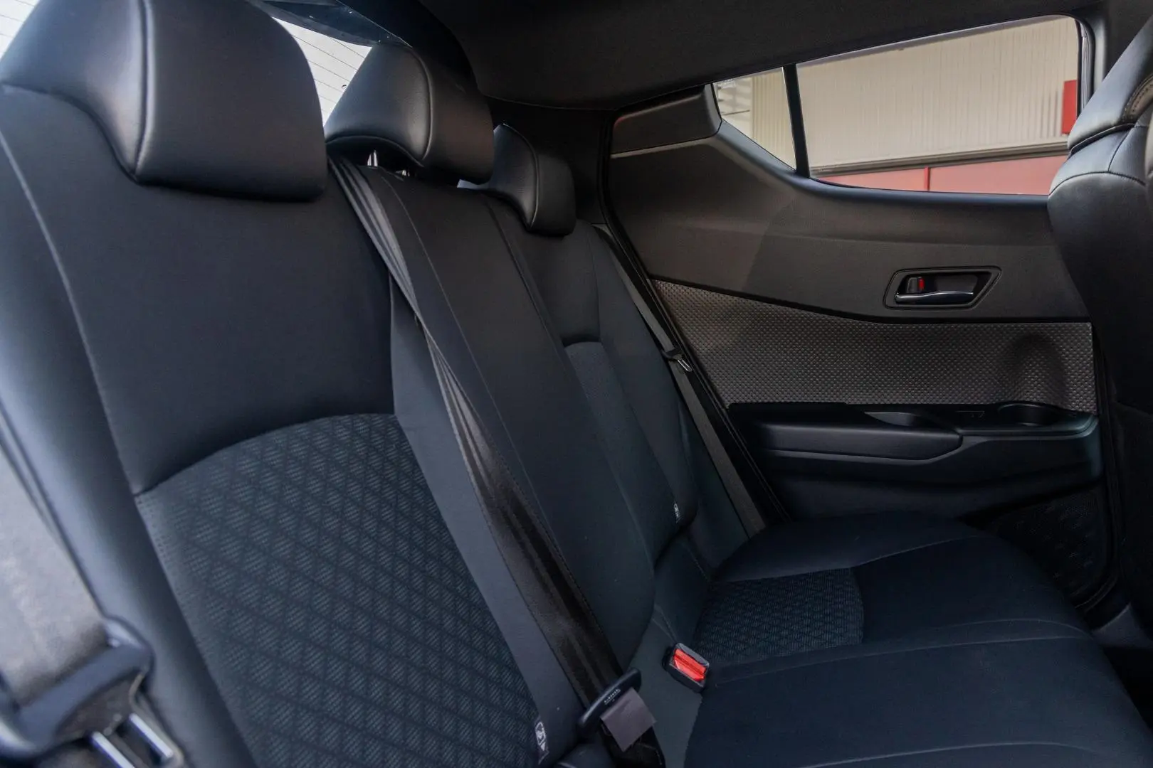 2022 Toyota C-HR Gallery Image 10