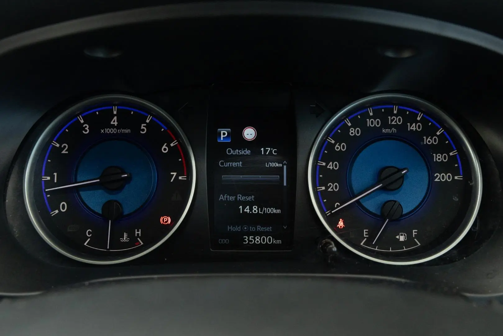 2019 Toyota Hilux Gallery Image 12