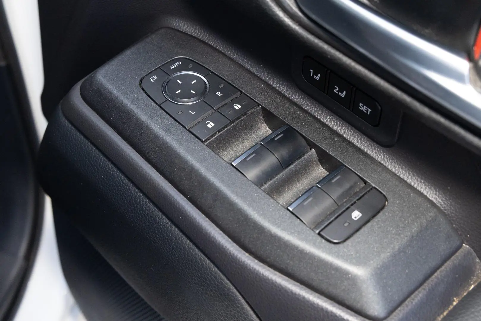 2024 Toyota Landcruiser Prado Gallery Image 19