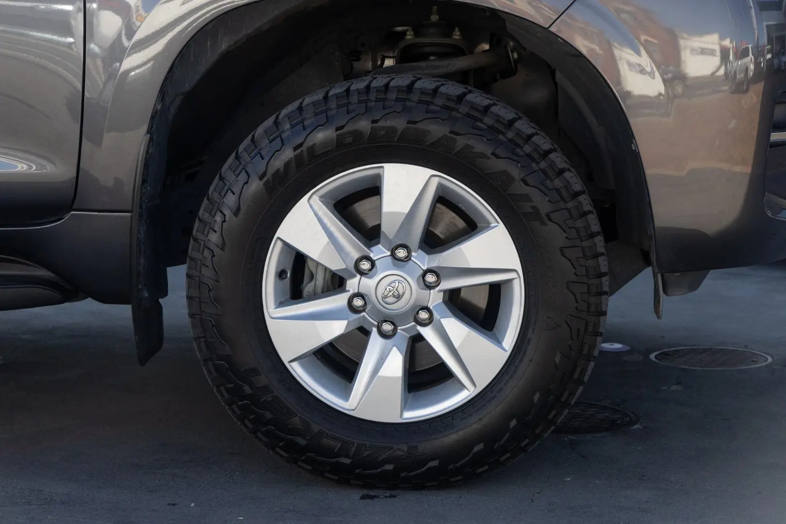 2018 Toyota Landcruiser Prado Gallery Image 21
