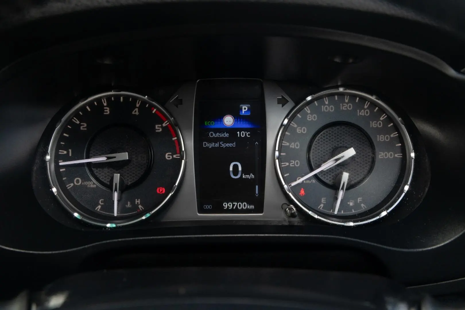 2022 Toyota Hilux Gallery Image 13