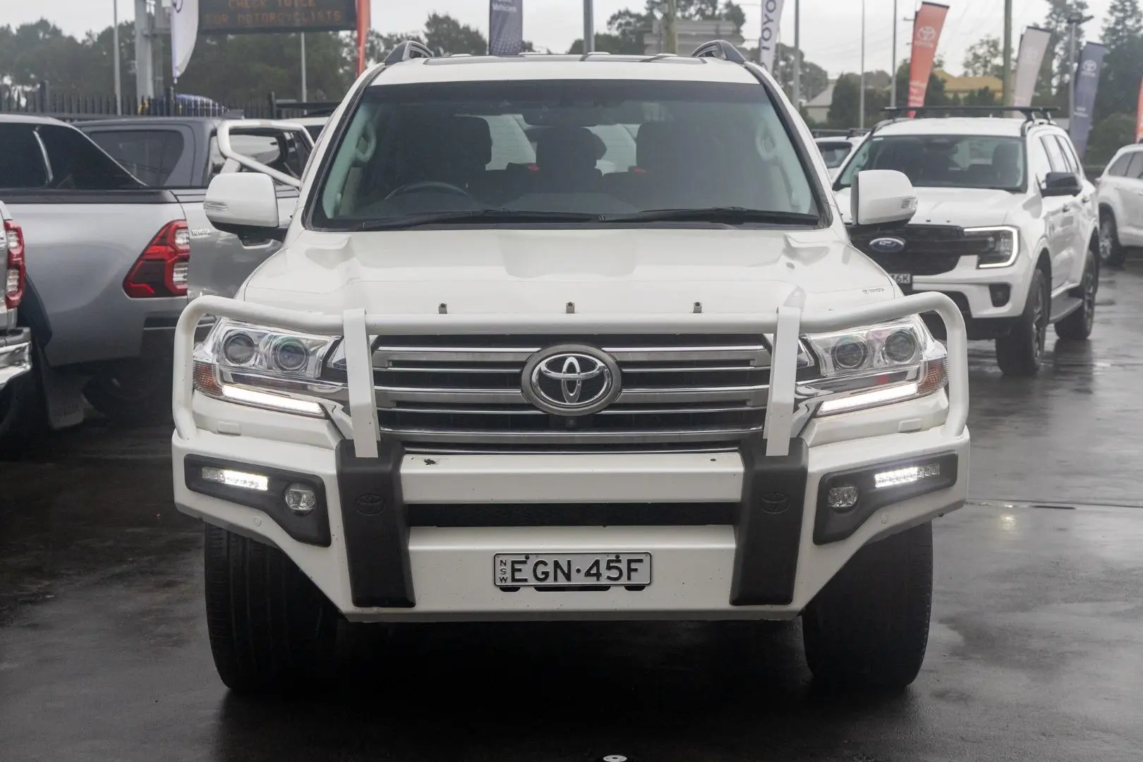 2019 Toyota Landcruiser Gallery Image 4