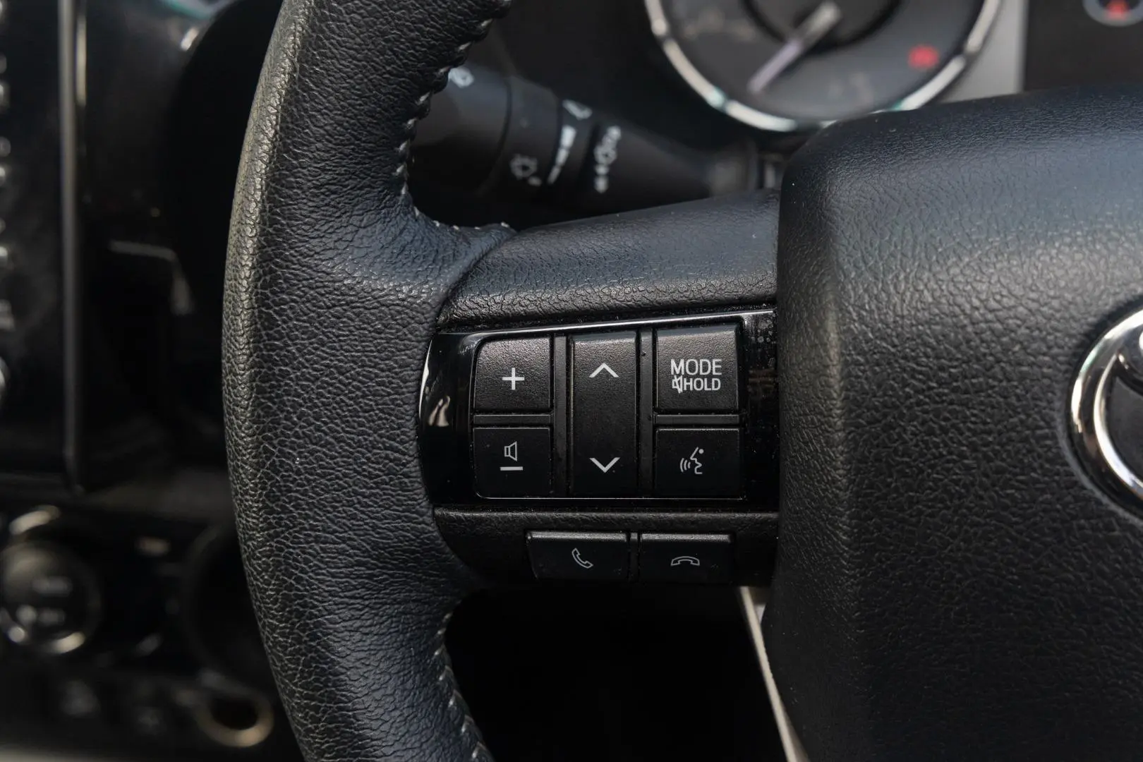 2022 Toyota Hilux Gallery Image 11