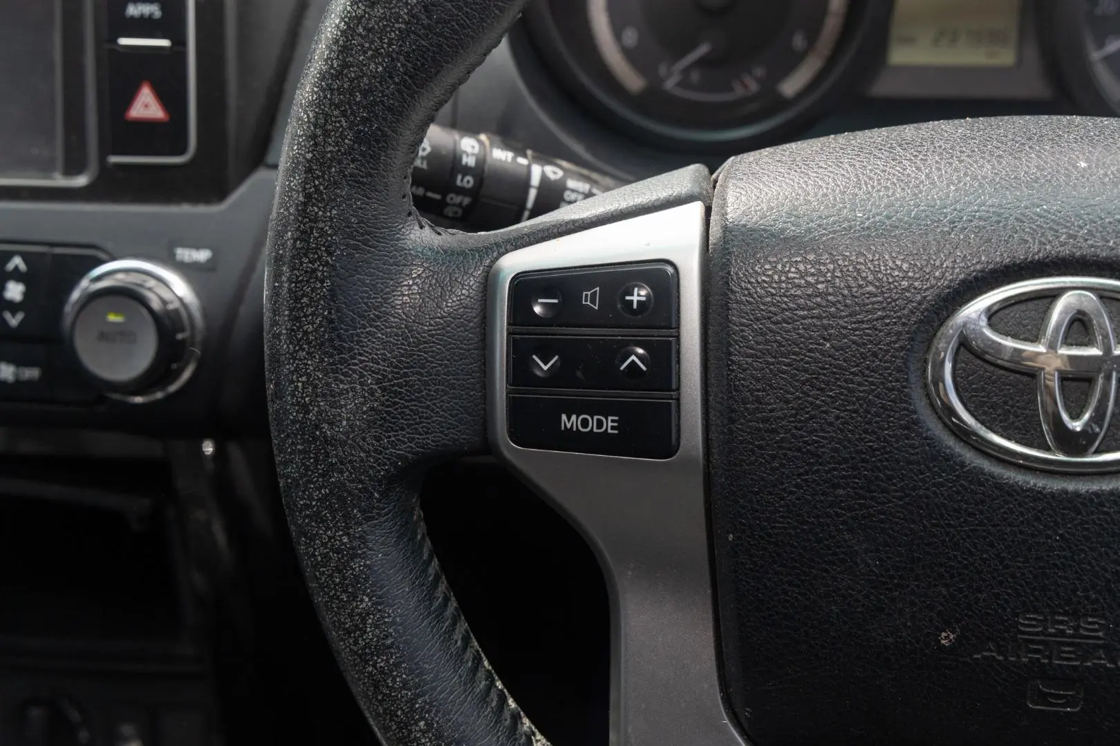 2015 Toyota Landcruiser Prado Gallery Image 11