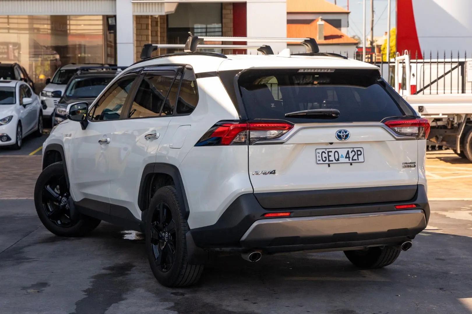 2021 Toyota RAV4 Gallery Image 2