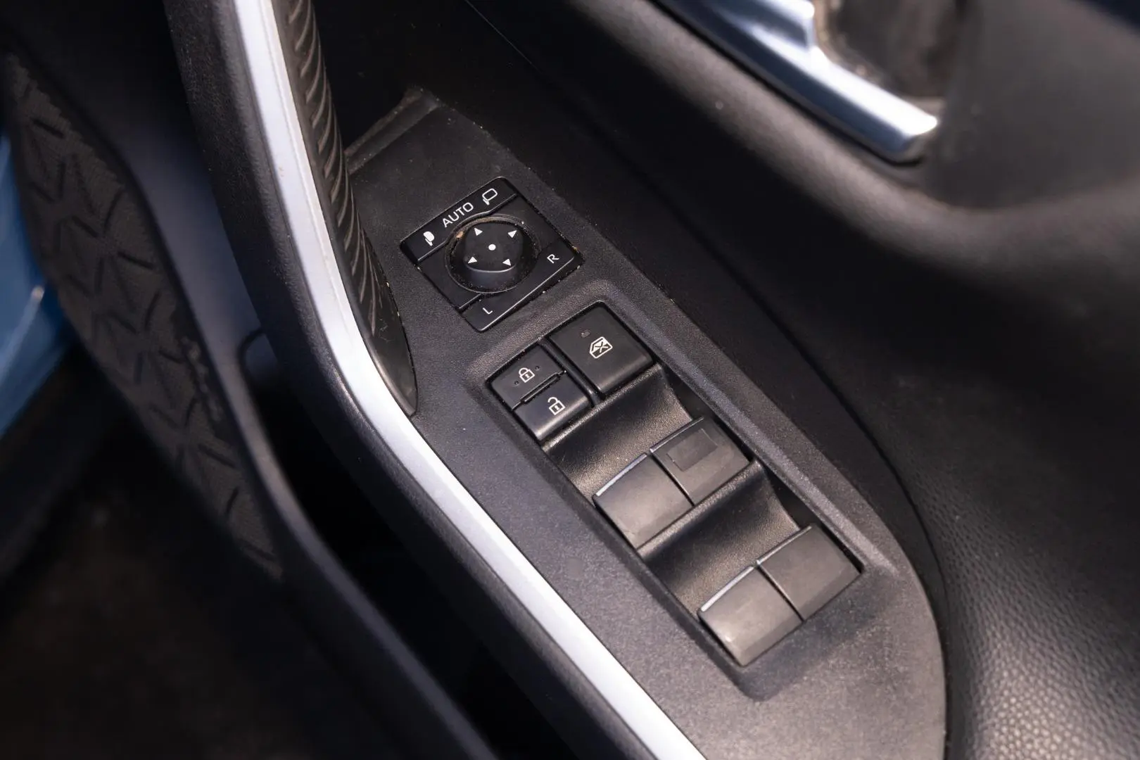 2023 Toyota RAV4 Gallery Image 18