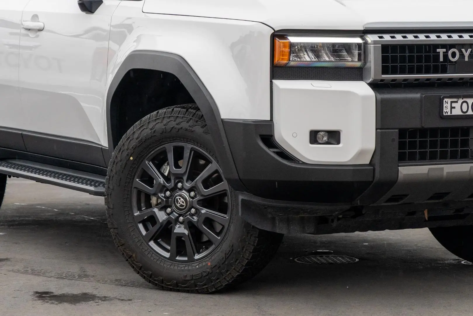 2025 Toyota Landcruiser Prado Gallery Image 6