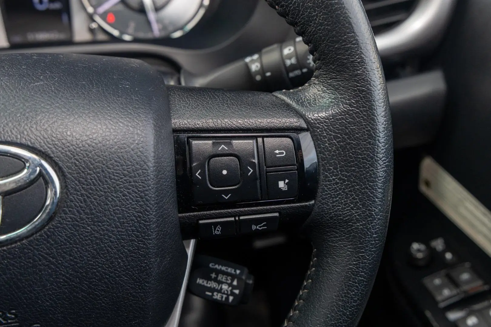 2020 Toyota Hilux Gallery Image 11