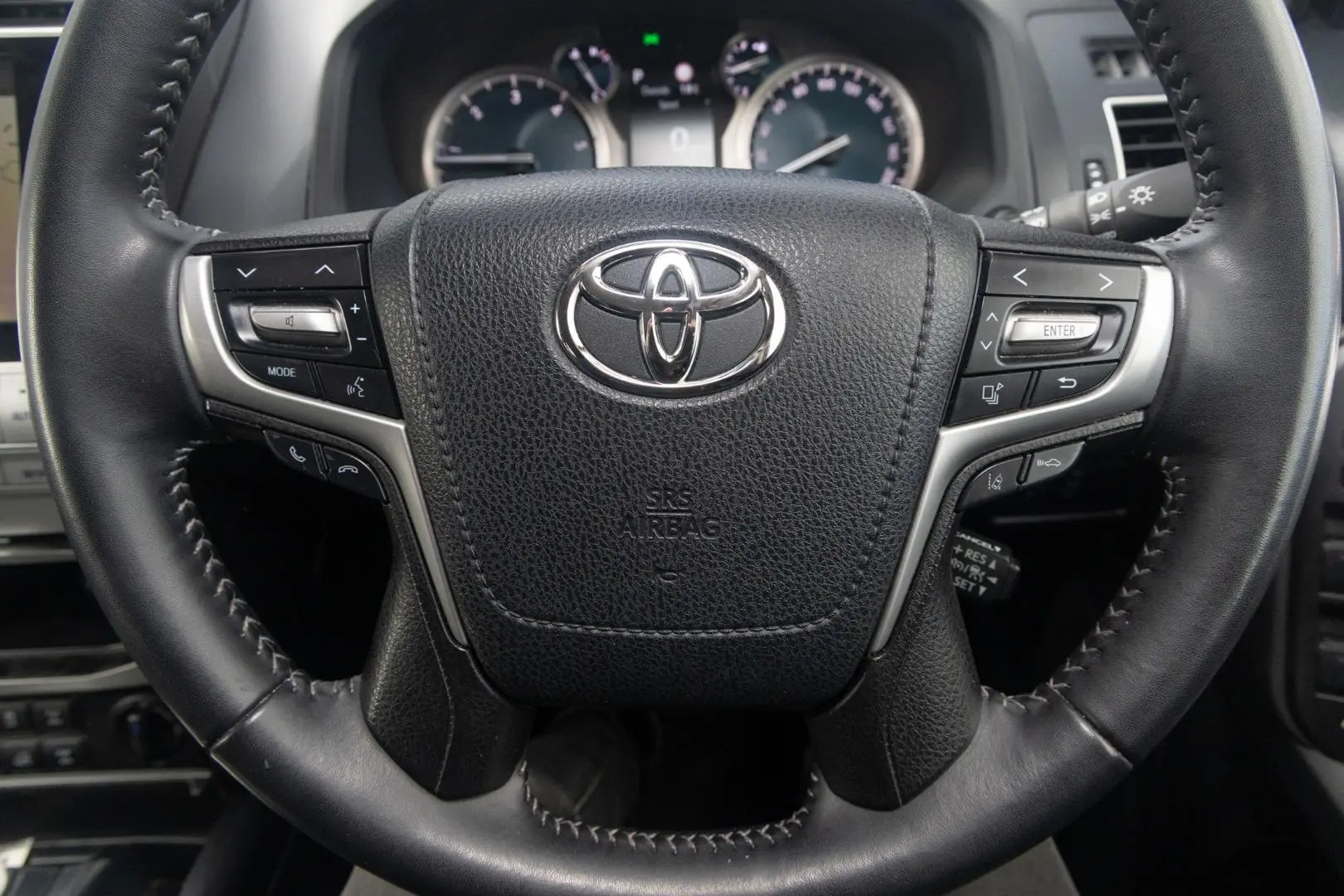 2022 Toyota Landcruiser Prado Gallery Image 10