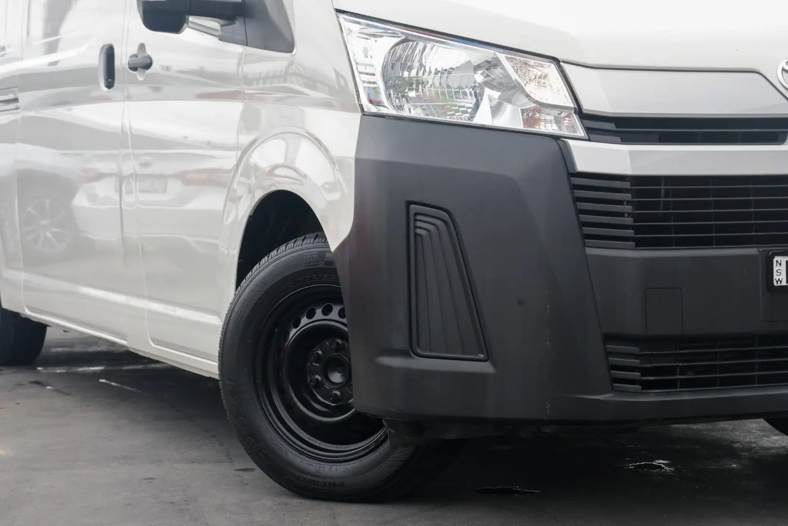 2021 Toyota Hiace Gallery Image 6