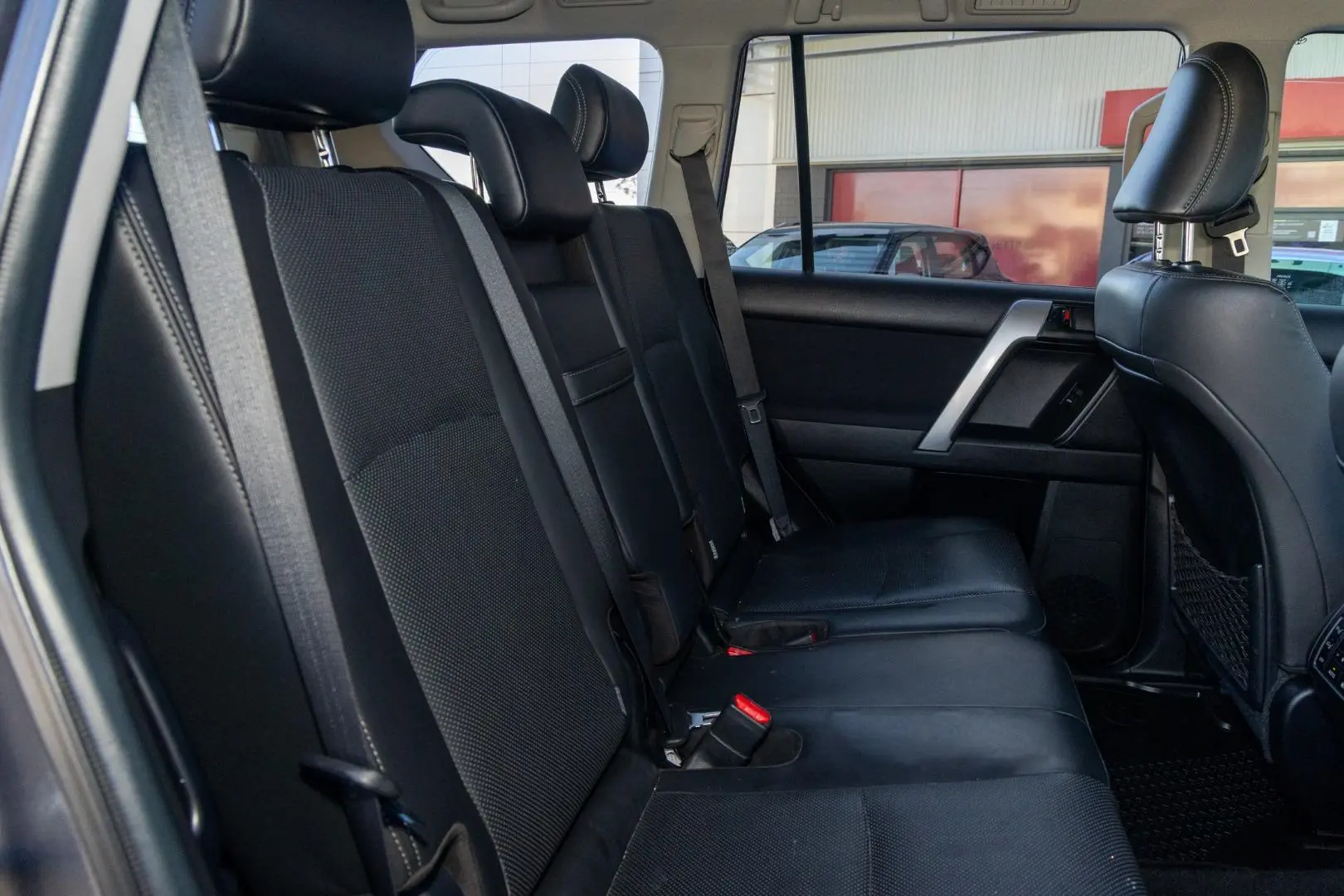 2020 Toyota Landcruiser Prado Gallery Image 9