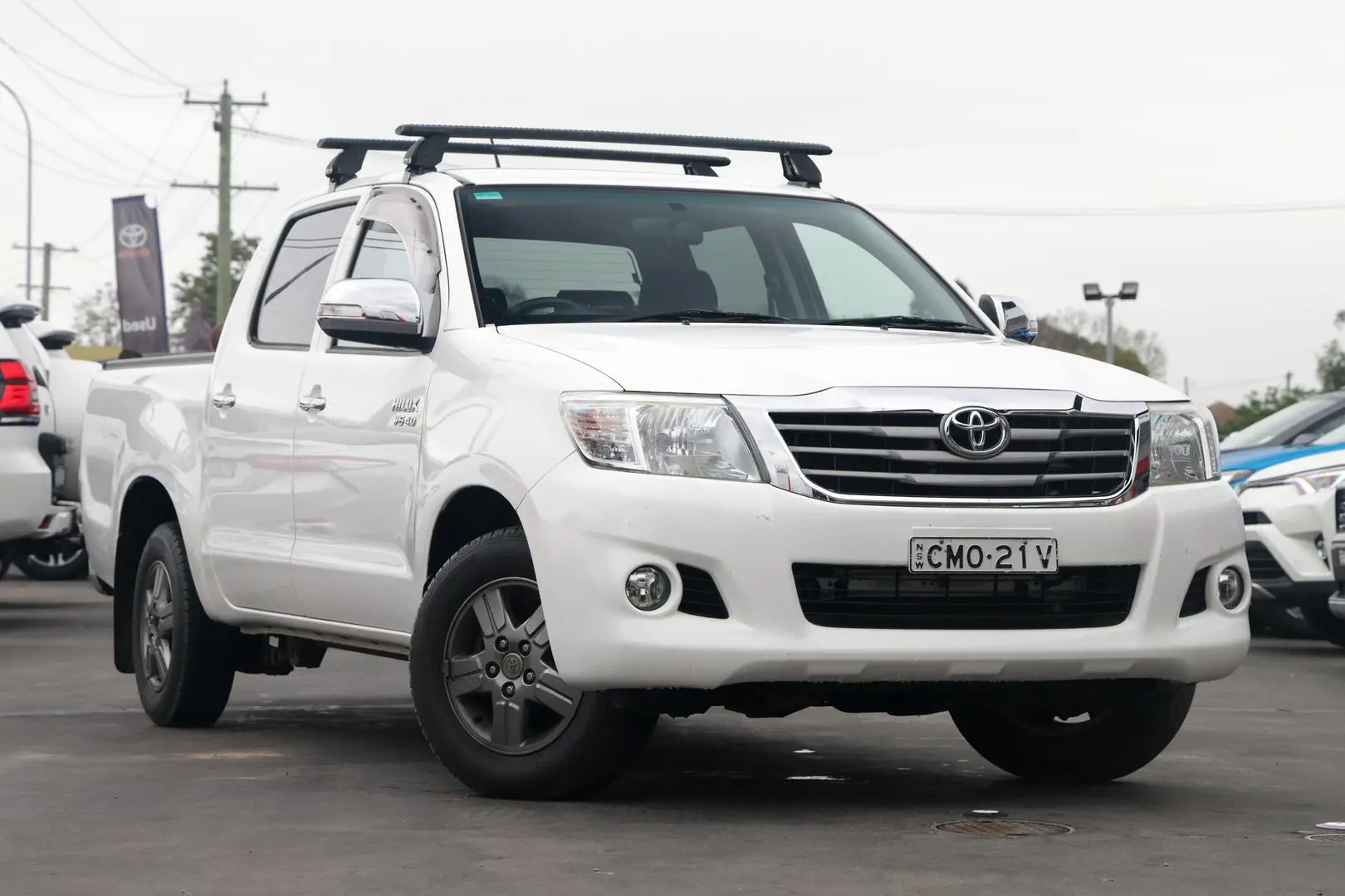 2014 Toyota Hilux Gallery Image 1