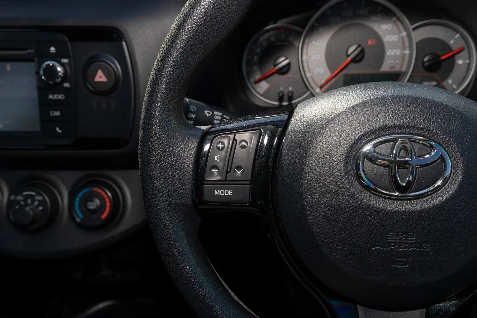 2017 Toyota Yaris Gallery Image 11