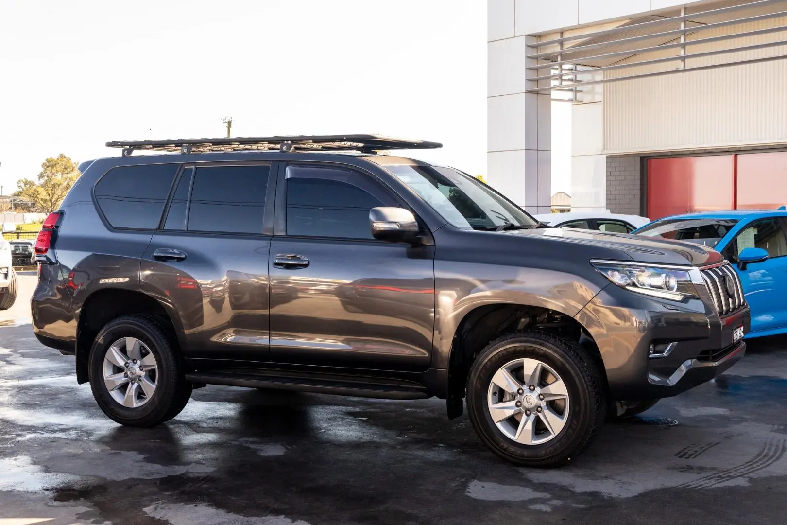 2020 Toyota Landcruiser Prado Gallery Image 3