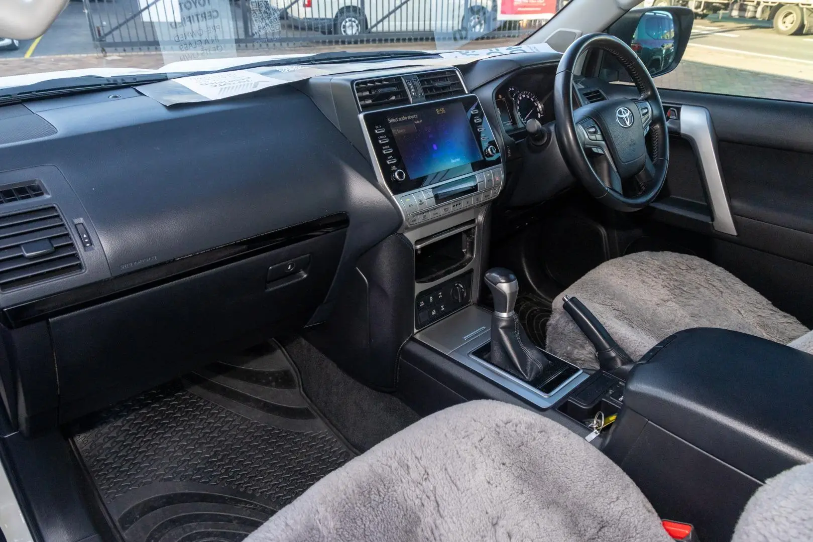 2021 Toyota Landcruiser Prado Gallery Image 8