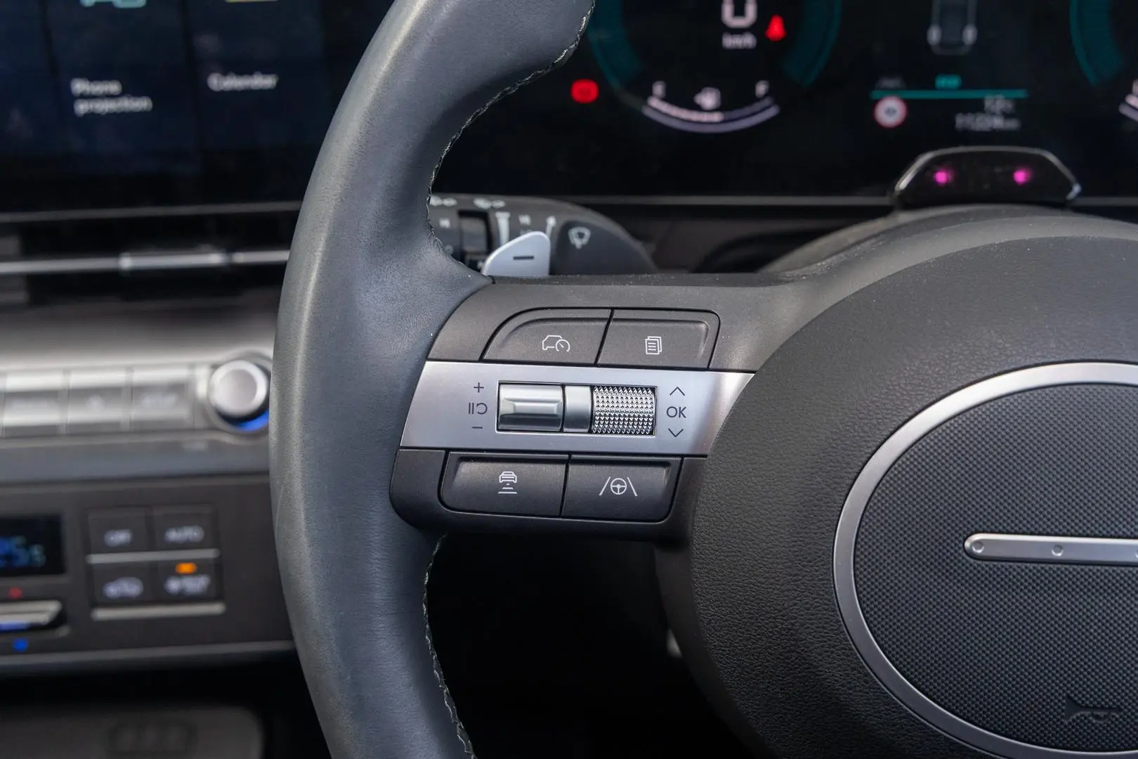 2025 Hyundai Kona Gallery Image 11