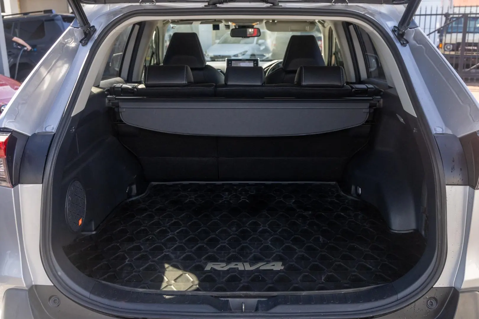 2020 Toyota RAV4 Gallery Image 20