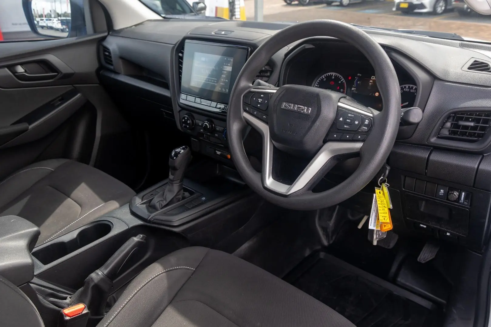 2023 Isuzu D-MAX Gallery Image 7