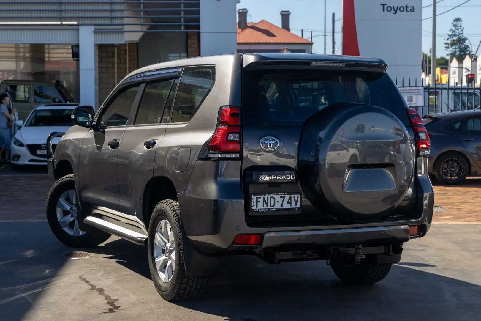 2019 Toyota Landcruiser Prado Gallery Image 2