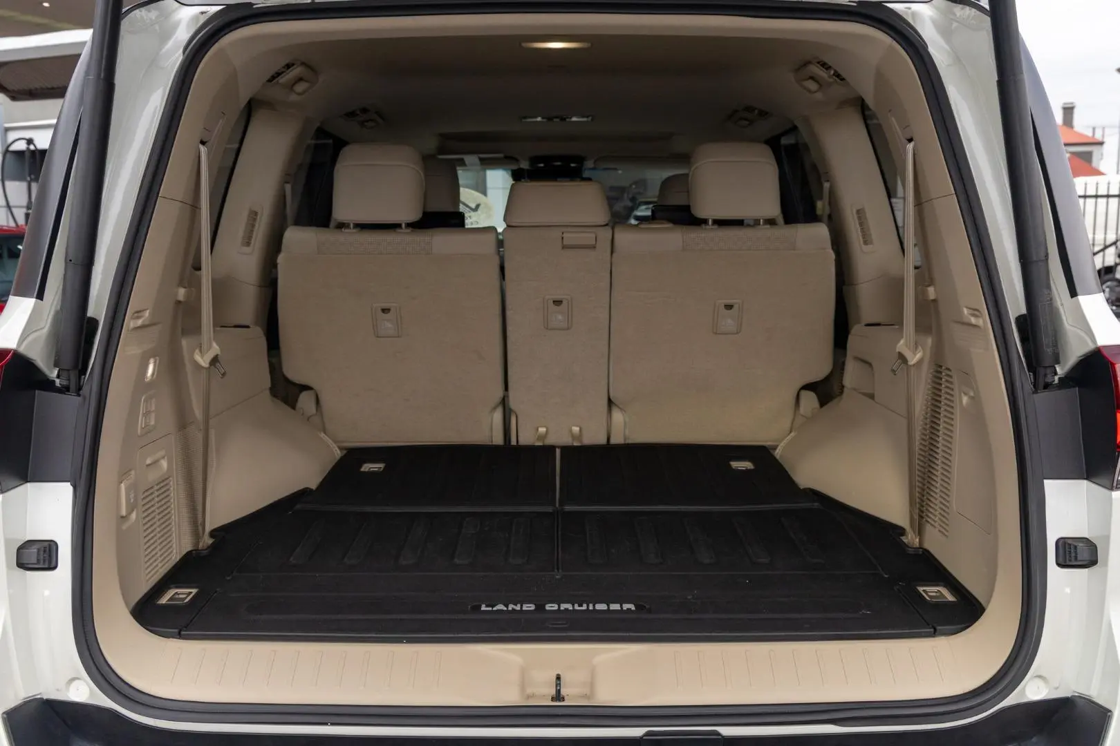 2021 Toyota Landcruiser Gallery Image 19