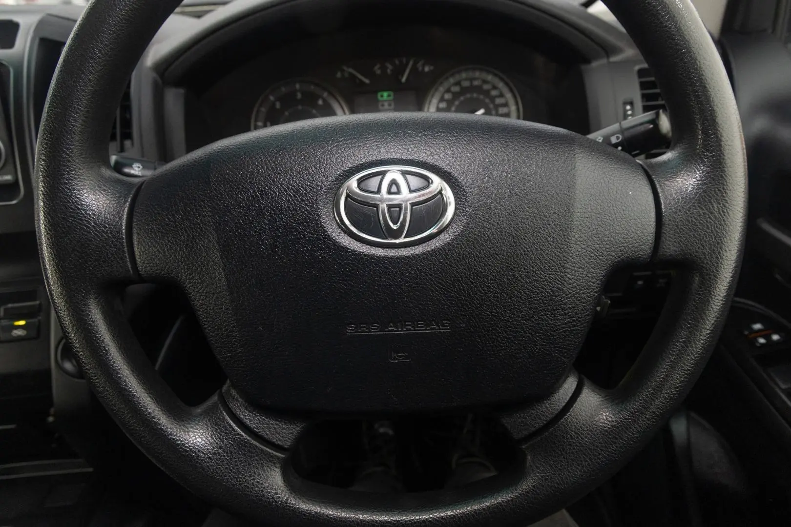 2017 Toyota Landcruiser Gallery Image 10