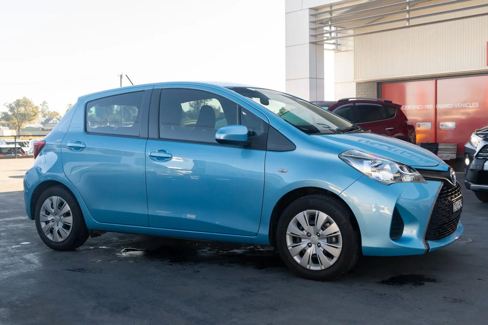 2015 Toyota Yaris Gallery Image 3