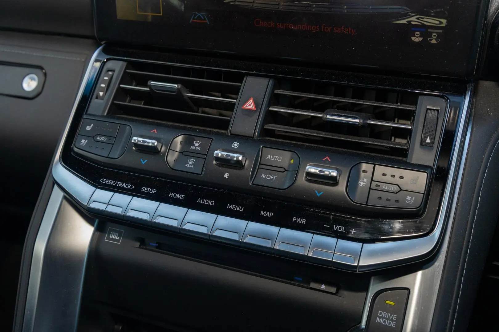 2022 Toyota Landcruiser Gallery Image 16