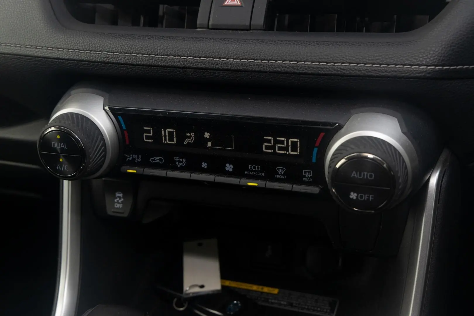2020 Toyota RAV4 Gallery Image 16