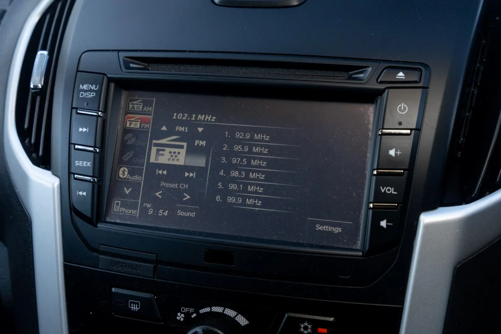 2021 Isuzu MU-X Gallery Image 14