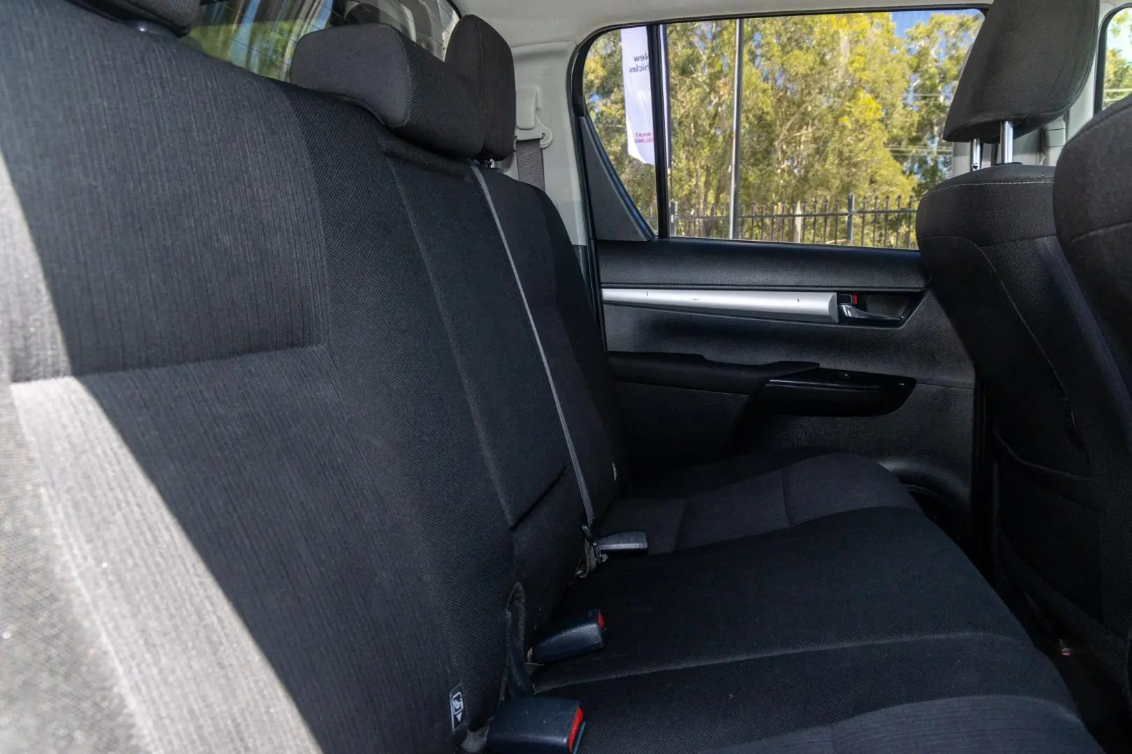 2021 Toyota Hilux Gallery Image 9