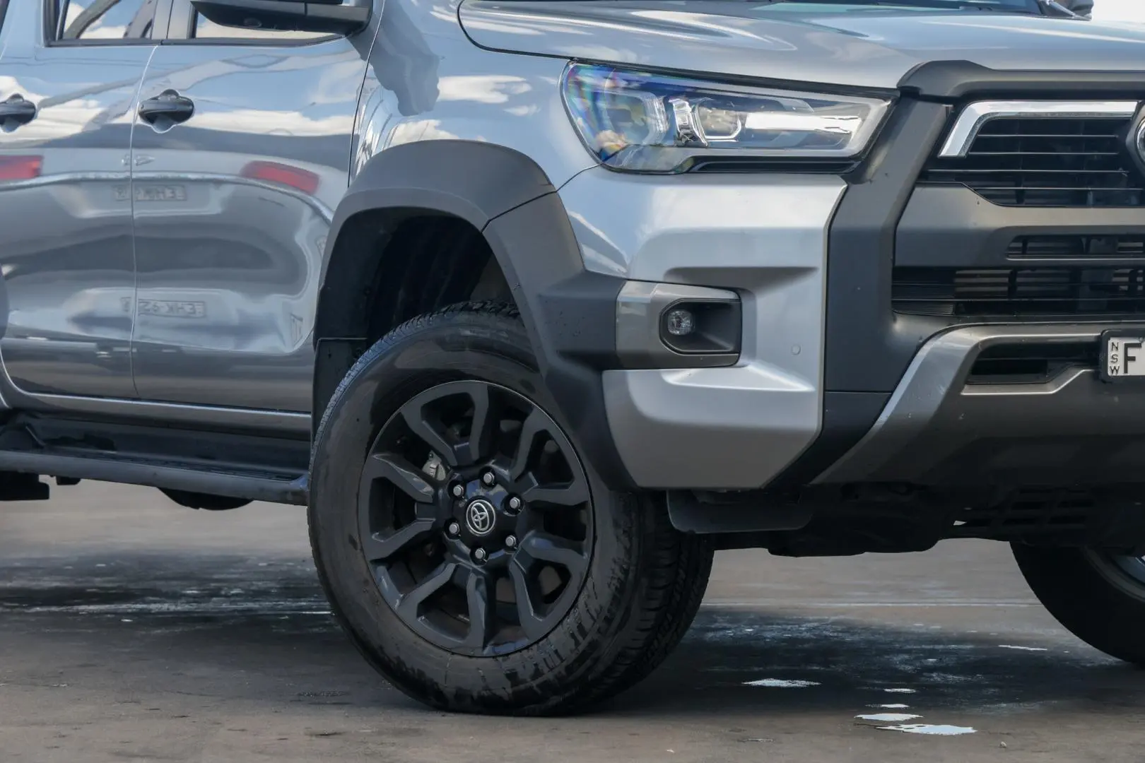 2023 Toyota Hilux Gallery Image 6