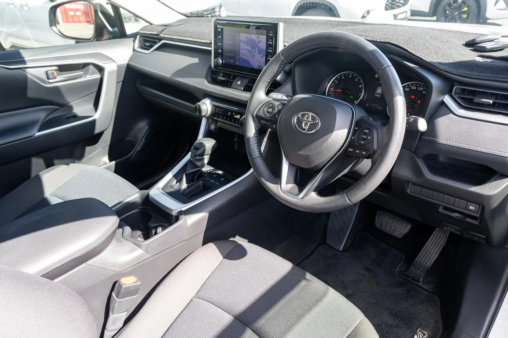 2021 Toyota RAV4 Gallery Image 7