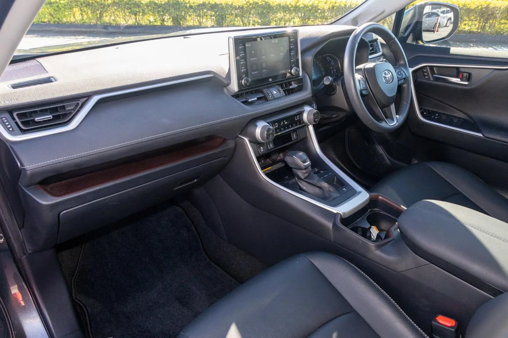 2021 Toyota RAV4 Gallery Image 8