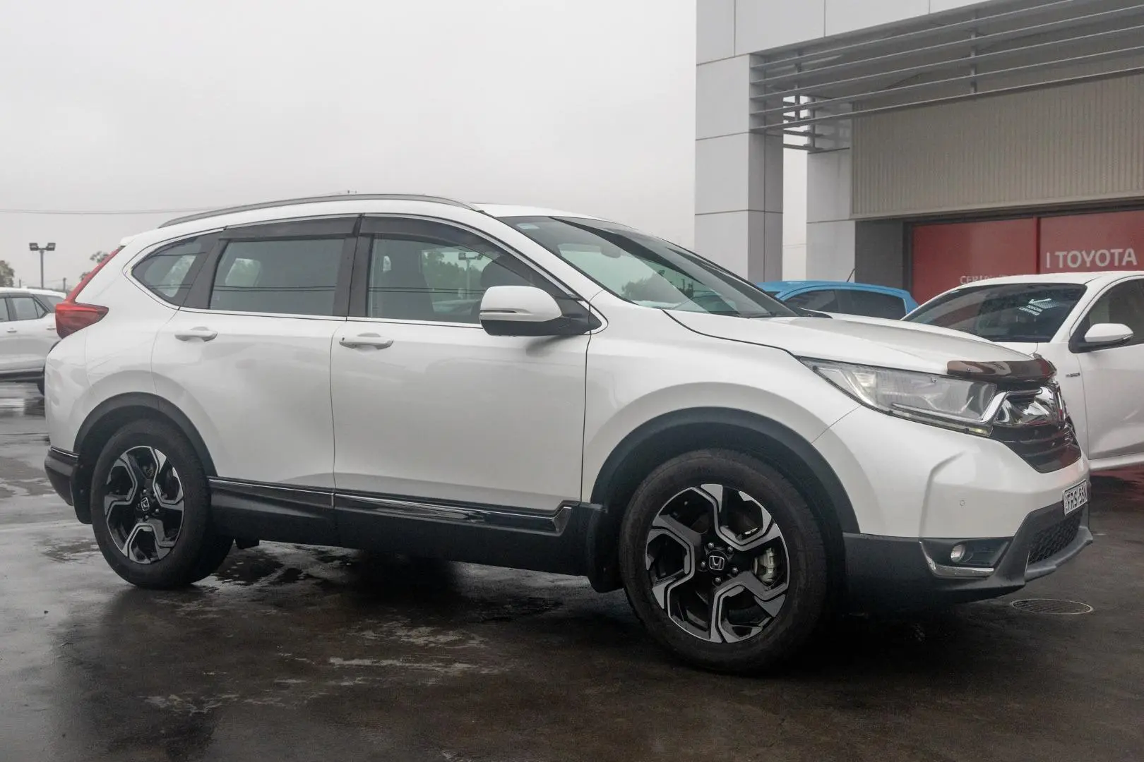 2019 Honda CR-V Gallery Image 3
