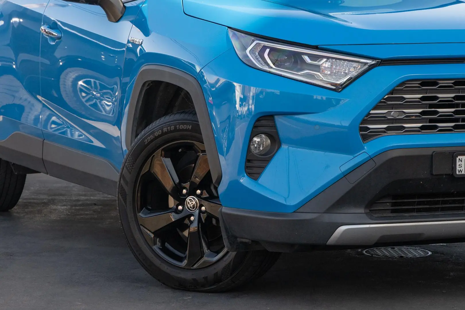 2019 Toyota RAV4 Gallery Image 6